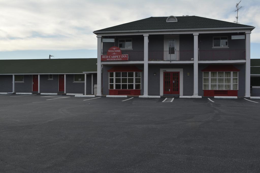 Red Carpet Inn & Suites New Cumberland Bagian luar foto