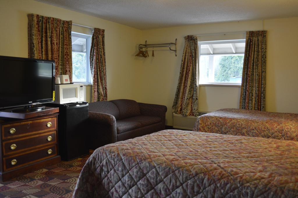 Red Carpet Inn & Suites New Cumberland Bagian luar foto