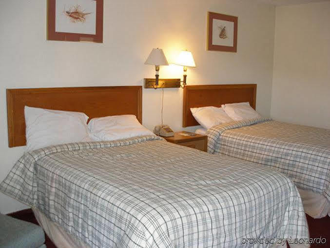 Red Carpet Inn & Suites New Cumberland Bagian luar foto