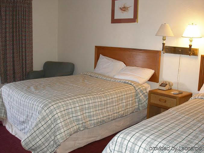 Red Carpet Inn & Suites New Cumberland Bagian luar foto